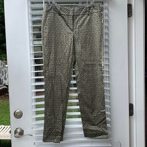 Ann Taylor Signature straight through hip & thigh ankle length pants